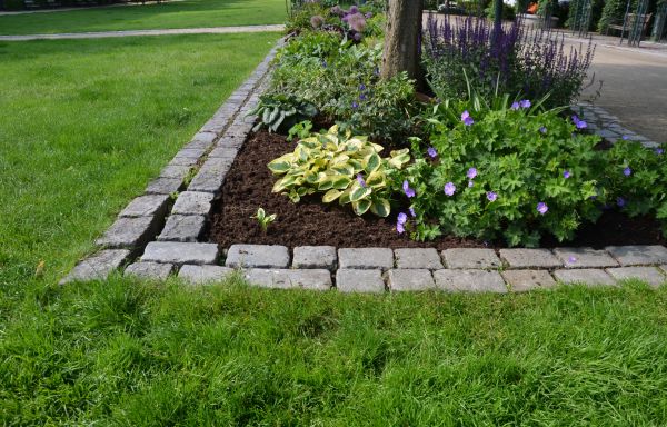 Stone Edging Installation in Saratoga Springs